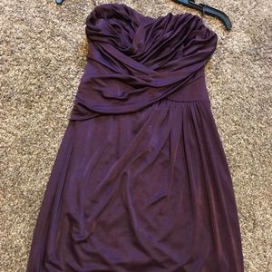 Burgundy strapless short dress
